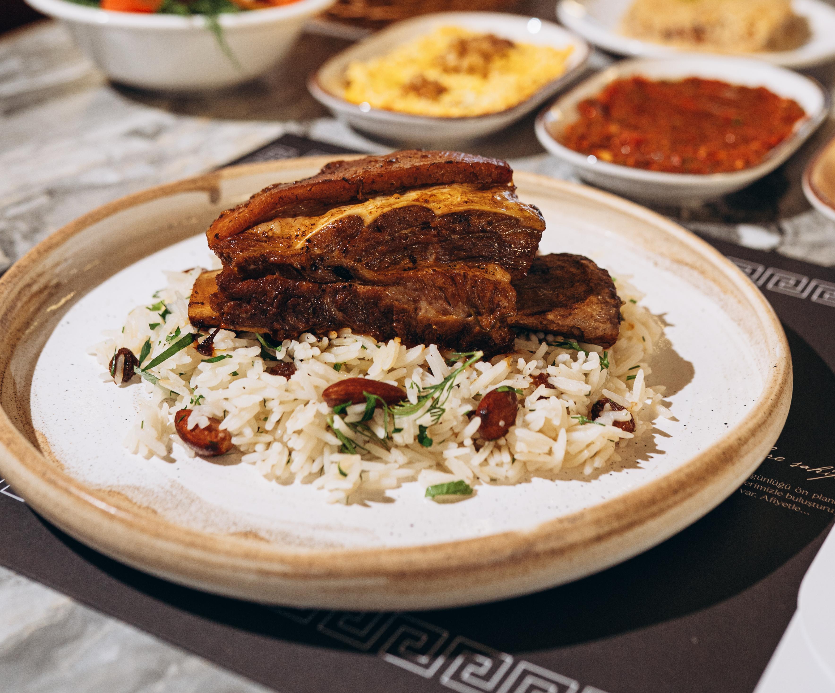 Saray Kaburga -  ₺
