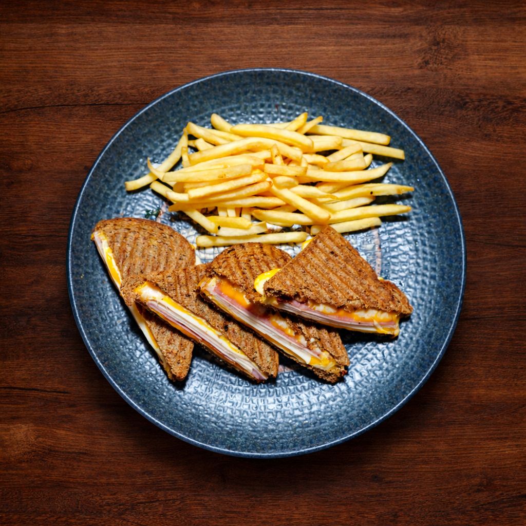 Füme Etli Corylus Gurme Tost -  ₺
