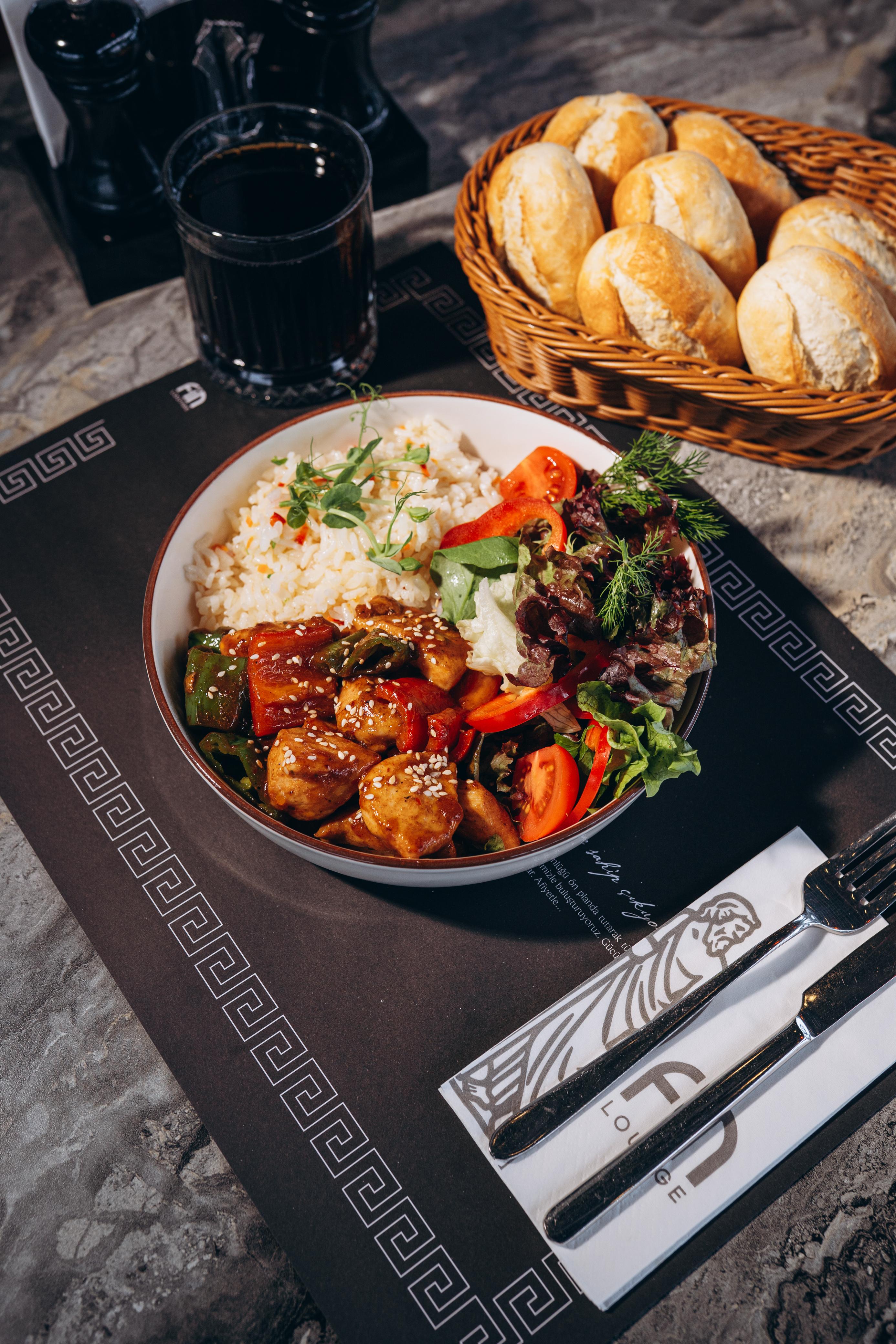 BBQ Soslu Tavuk Bowl -  ₺

